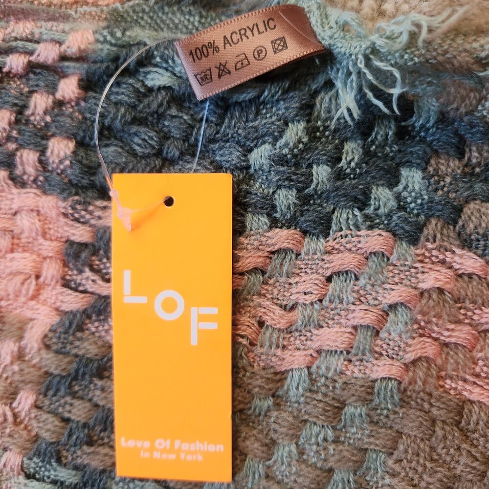 NWT Love of Fashion Scarf - Picture 4 of 5